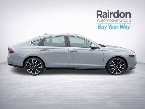 Used 2025 Honda Accord Touring image 10