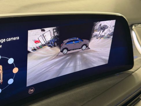 Certified 2025 Cadillac XT4 Sport FWD image 31