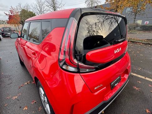 Certified 2023 Kia Soul LX w/ LX Technology Package image 7