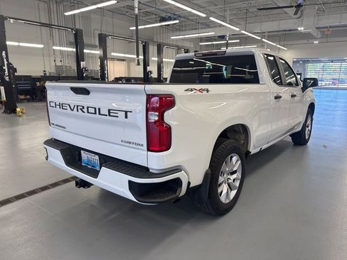 Used 2020 Chevrolet Silverado 1500 Custom w/ Custom Value Package AWD/4WD image 5