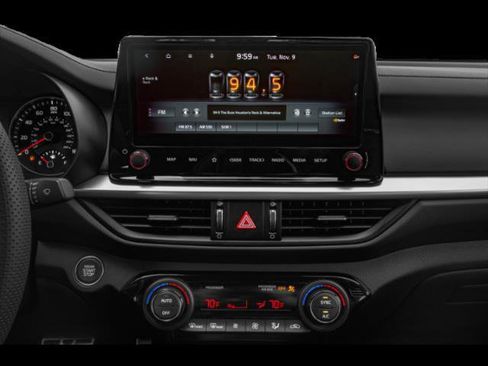 Used 2022 Kia Forte GT-Line w/ GT-Line Technology Package image 7