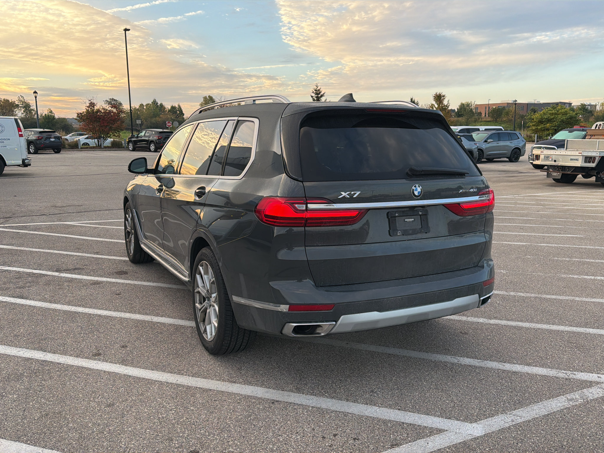 Used 2022 BMW X7 xDrive40i w/ Executive Package AWD/4WD image 3