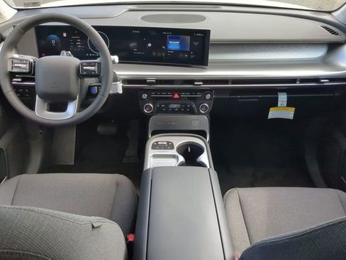 New 2026 Hyundai Ioniq 9 SE image 13