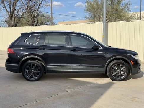 Used 2022 Volkswagen Tiguan SE image 8