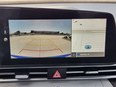Used 2025 Hyundai Elantra Limited FWD image 15