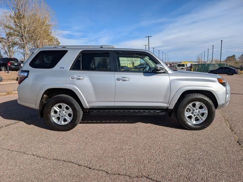 Used 2018 Toyota 4Runner SR5 image 4