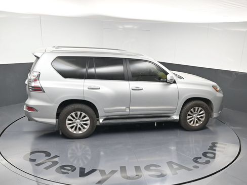 Used 2014 Lexus GX 460 w/ Premium Package AWD/4WD image 16