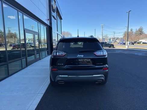 Used 2019 Jeep Cherokee Limited image 4