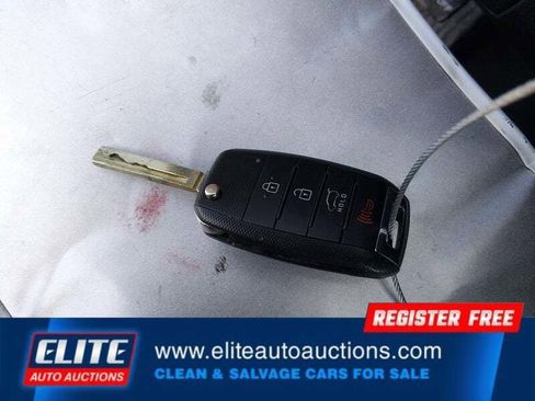 Used 2016 Kia Sorento AWD w/ LX Convenience Package image 22