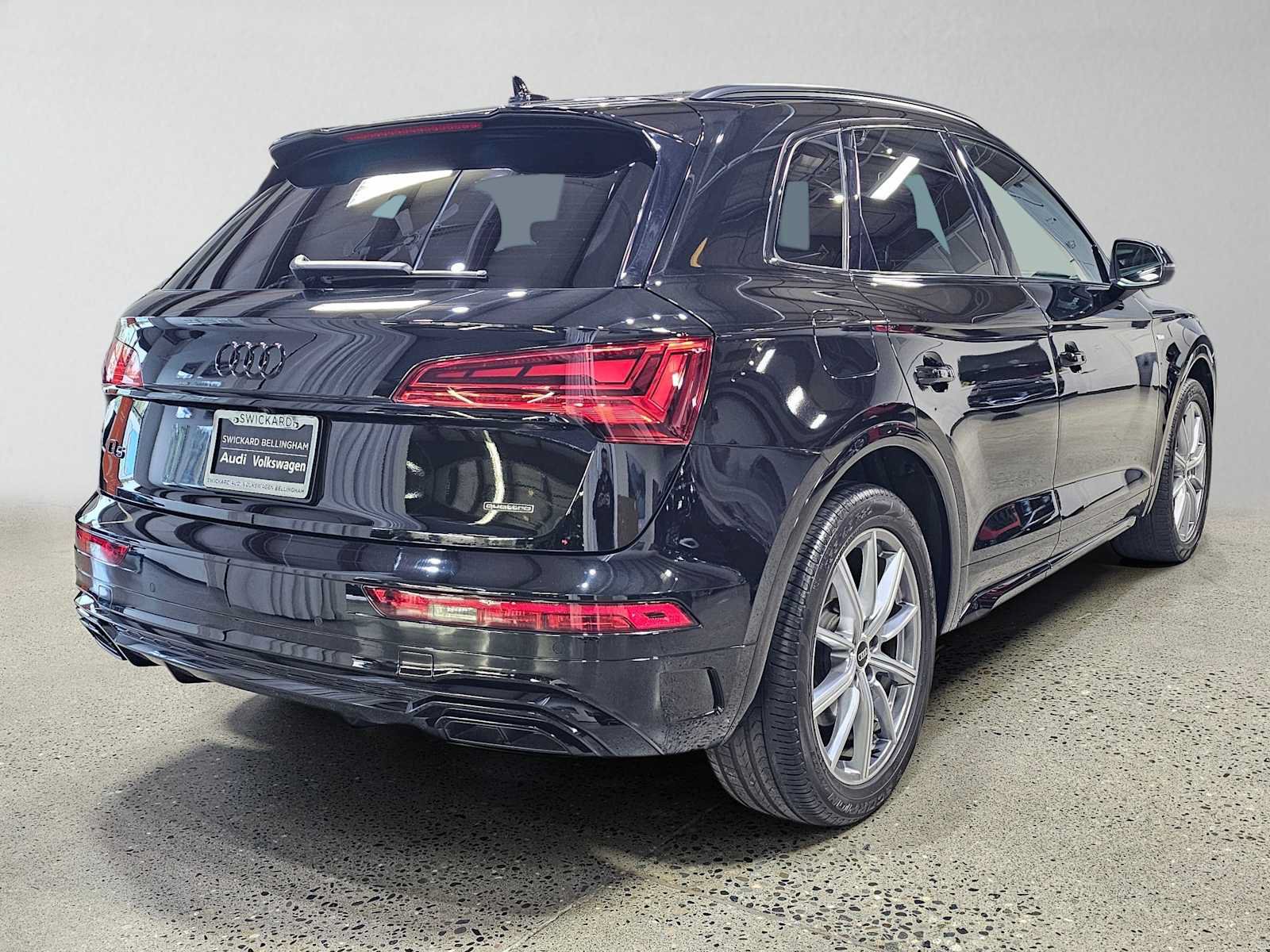 Used 2024 Audi Q5 e Premium Plus AWD/4WD image 3