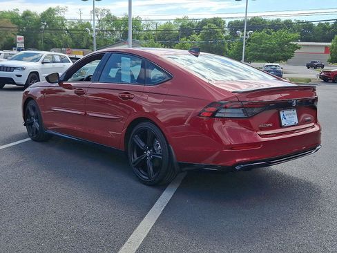 Used 2023 Honda Accord Sport image 4