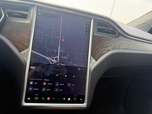 Used 2017 Tesla Model X 100D image 13