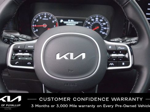 Certified 2022 Kia Sorento SX image 26