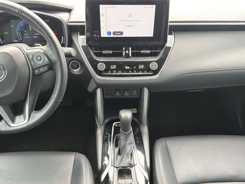 Used 2023 Toyota Corolla Cross AWD Hybrid image 8