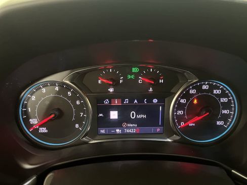 Used 2023 Chevrolet Equinox Premier image 17