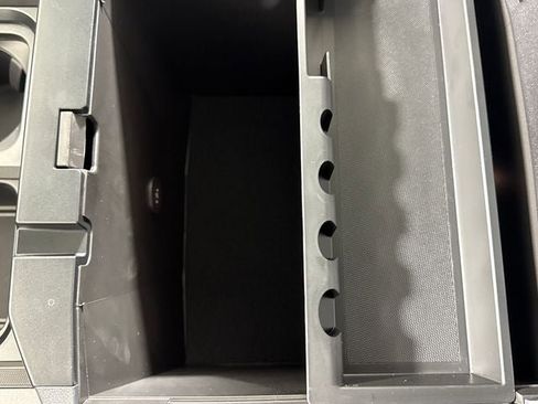 New 2026 Ford F350 Lariat w/ Black Appearance Package image 38