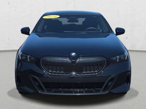 Used 2024 BMW 540i xDrive w/ Executive Package AWD/4WD image 2