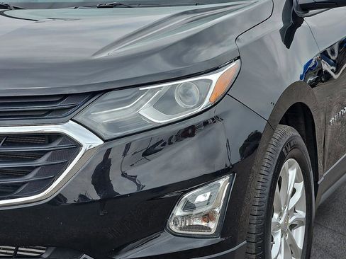 Used 2020 Chevrolet Equinox LS FWD image 19