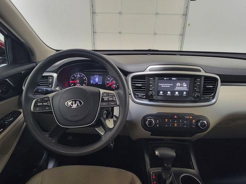 Used 2019 Kia Sorento LX image 13