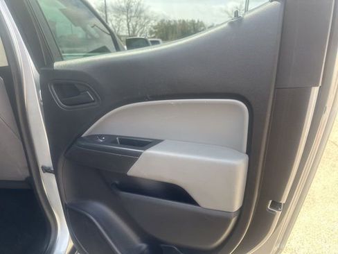 Used 2018 Chevrolet Colorado W/T w/ WT Convenience Package image 7