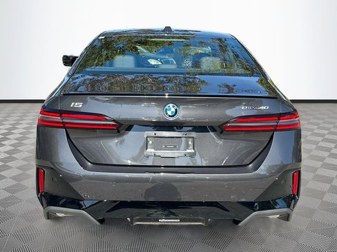 New 2026 BMW i5 eDrive40 w/ M Sport Package image 5