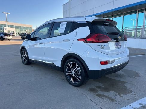 Used 2019 Chevrolet Bolt Premier w/ Infotainment Package image 8