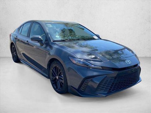 Used 2025 Toyota Camry SE FWD image 20