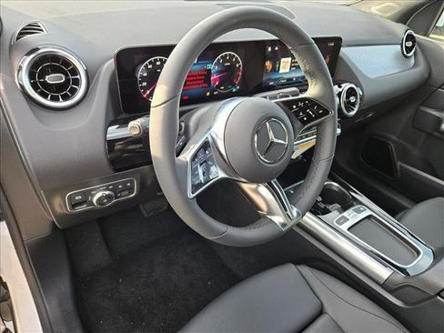 Used 2026 Mercedes-Benz GLA 250 image 3