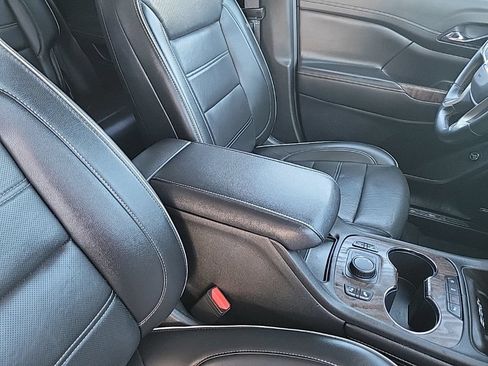 Used 2023 GMC Acadia Denali FWD image 48