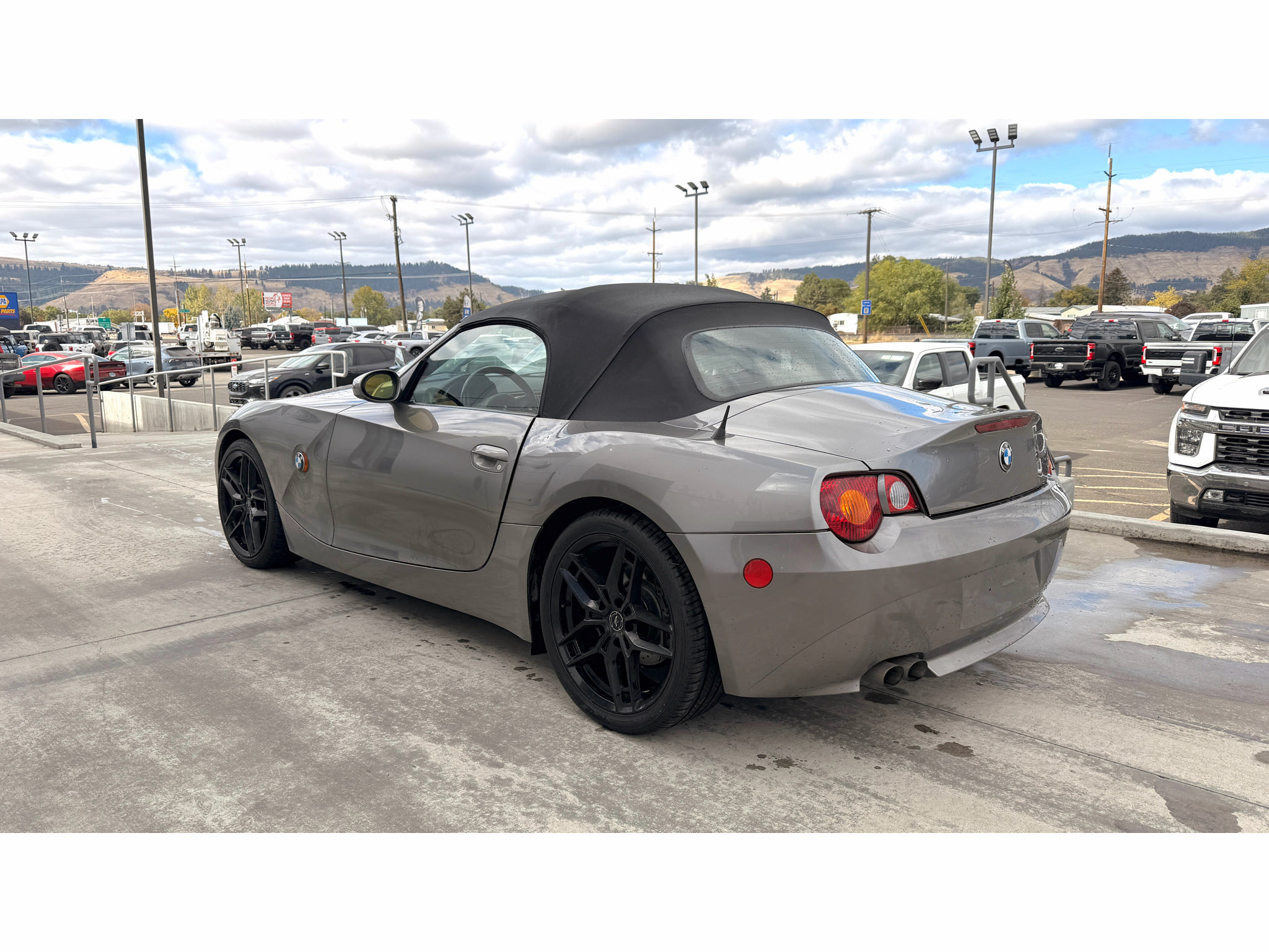 Used 2003 BMW Z4 3.0i RWD image 5