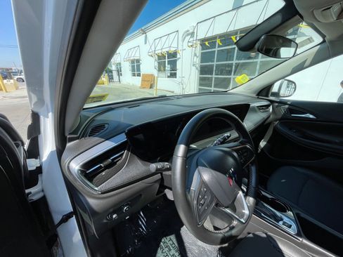Used 2025 Buick Encore GX Preferred image 34