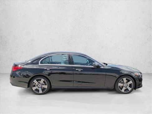 Used 2025 Mercedes-Benz C 300 4MATIC Sedan image 4