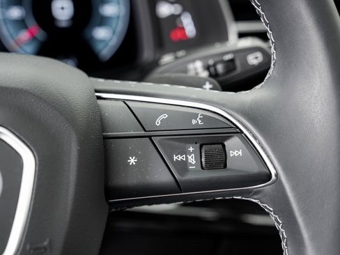 Used 2025 Audi Q8 Prestige image 13