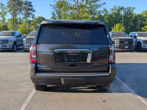 Used 2020 GMC Yukon Denali w/ Denali Ultimate Package image 4