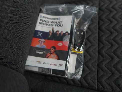 Used 2023 Chevrolet Equinox LT image 69