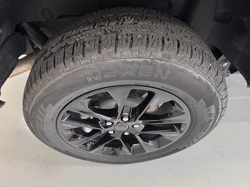 Certified 2025 Jeep Wrangler Unlimited Sahara AWD/4WD image 9