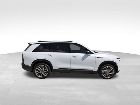 New 2027 Cadillac Vistiq Luxury AWD/4WD image 5
