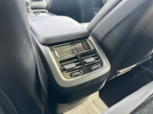 Used 2018 Volvo XC90 T6 Momentum w/ Convenience Package AWD/4WD image 20