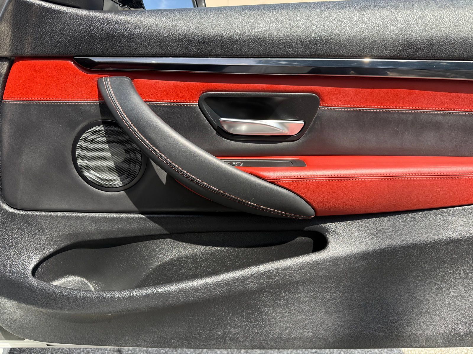 Used 2019 BMW M4 Convertible RWD image 41