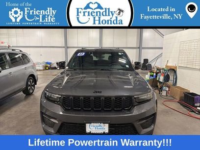 Used 2023 Jeep Grand Cherokee Altitude