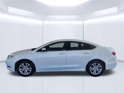 Used 2016 Chrysler 200 Limited FWD image 8