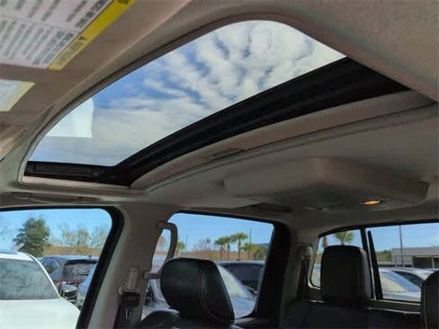 Used 2015 Nissan Titan PRO-4X w/ Pro-4x Luxury Package image 20