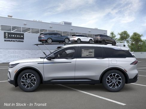 New 2026 Lincoln Nautilus Premier AWD/4WD image 3
