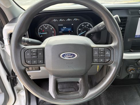 Used 2023 Ford F250 XL w/ XL Chrome Package AWD/4WD image 11