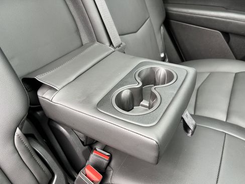 Used 2024 Cadillac XT6 Sport w/ Technology Package image 19