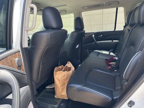 Used 2023 INFINITI QX80 Premium Select w/ Cargo Package RWD image 7