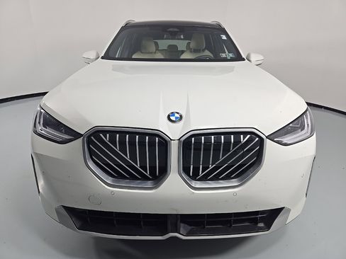 Certified 2025 BMW X3 xDrive30i w/ Convenience Package image 2
