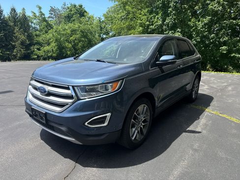 Used 2018 Ford Edge Titanium w/ Equipment Group 302A AWD/4WD image 7