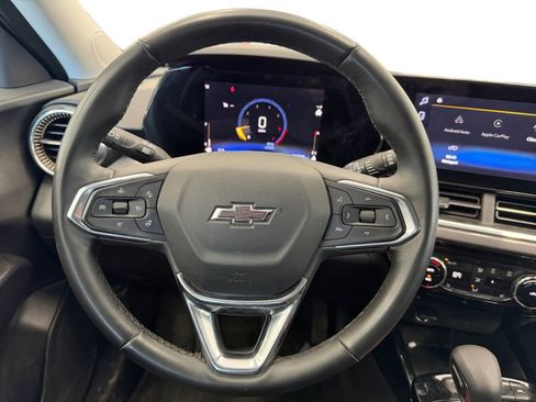 Used 2025 Chevrolet Trax ACTIV w/ Driver Confidence Package image 14