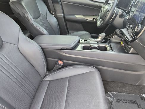 Used 2024 Lexus NX 250 FWD image 19
